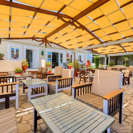 阿基斯酒店 Kamári