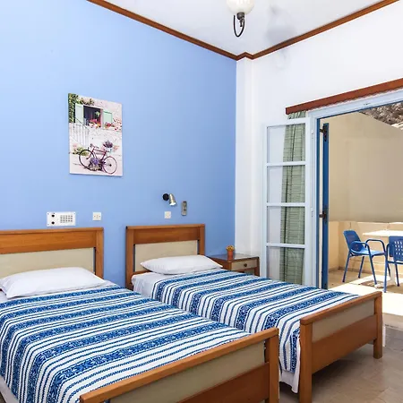 Akis Kamari (Santorini)