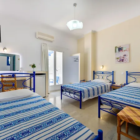 Akis Kamari (Santorini)