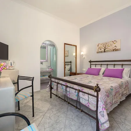 Akis Hotel Kamari (Santorini)