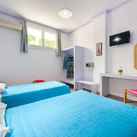 Akis Hotel 2*