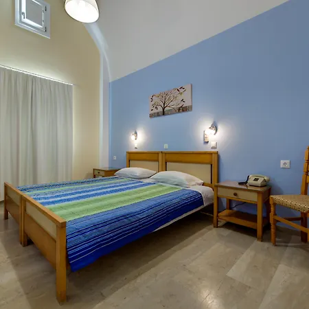 Akis Hotel 2*