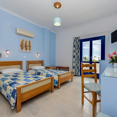 Akis 2* Kamari (Santorini)