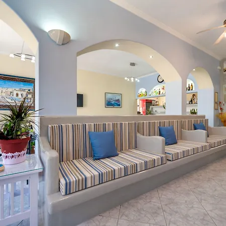 Hotel Akis 2*