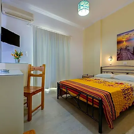 Akis Hotel 2*
