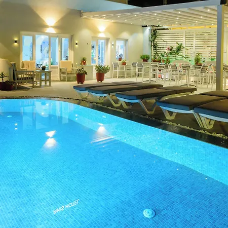Akis Hotel 2*