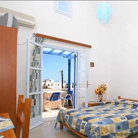 Akis 2* Kamari (Santorini)