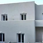 Akis 2* Kamári