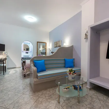 Akis Hotell Kamári