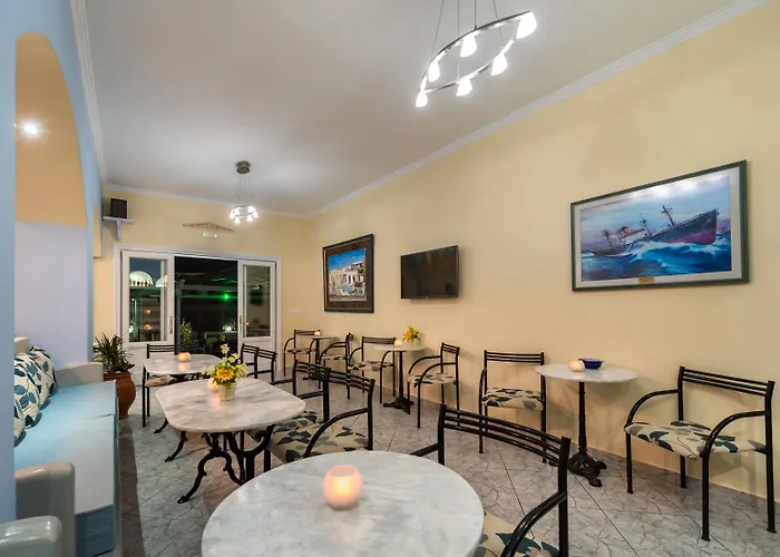 Akis Hotel Kamari (Santorini)