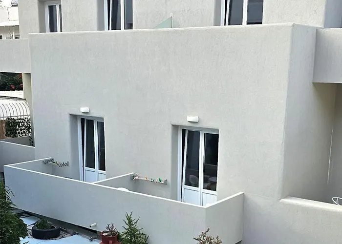 Akis Kamari (Santorini)