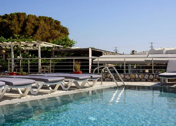 Akis 2* Kamari (Santorini)