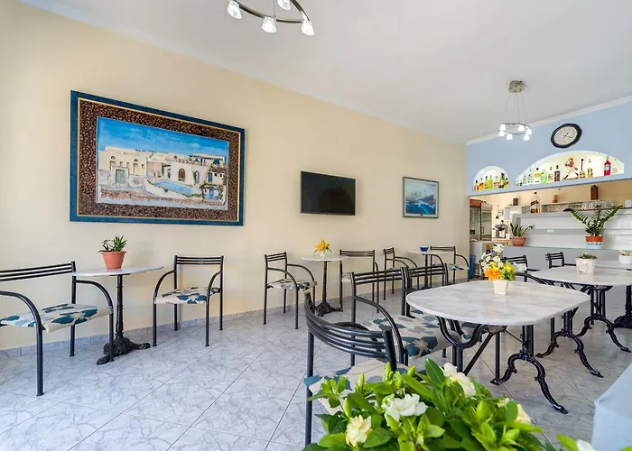 Hotel Akis Kamari (Santorini)